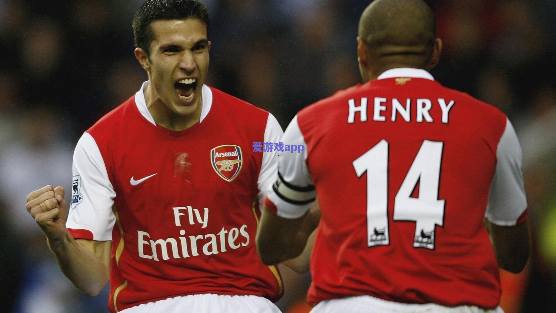 绿茵不老传奇，德转盘点五大联赛高龄戴帽榜，C罗双响莱万入围