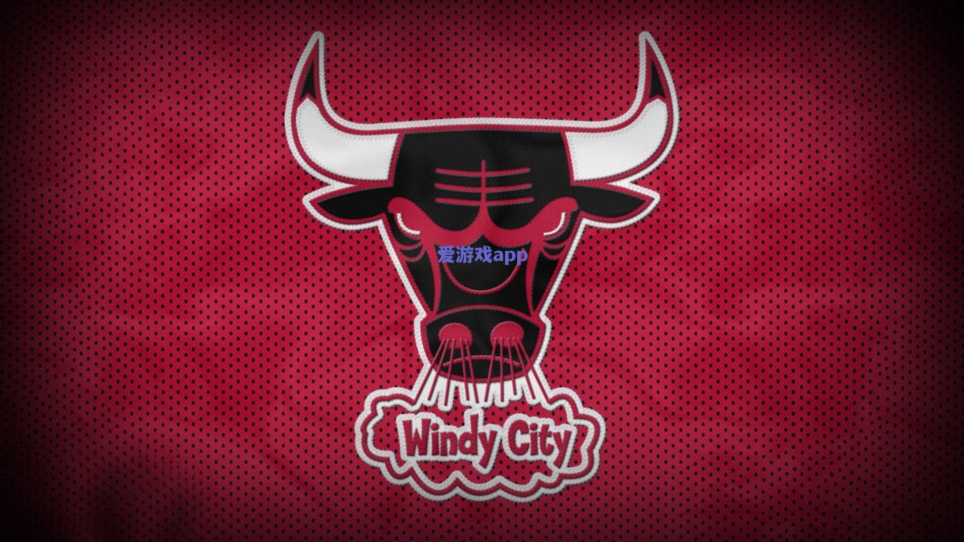 意青训赛场现争议时刻，对手门将受伤倒地，少年破门后教练令全队还回一球